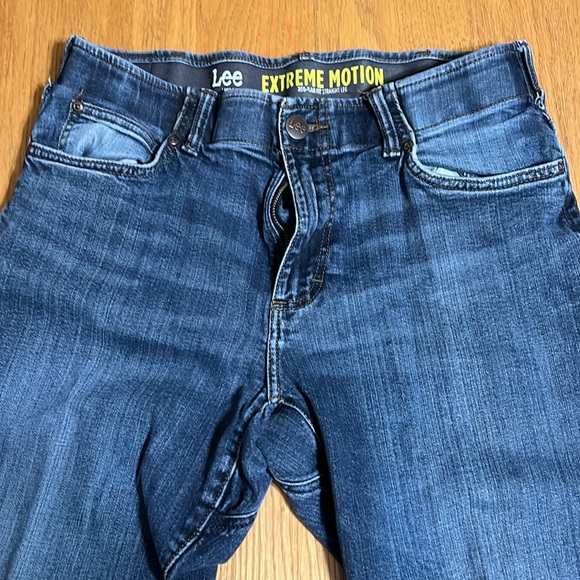 Lee Extreme Motion Regular Straight Leg Mens Jeans - Picture 2 of 6